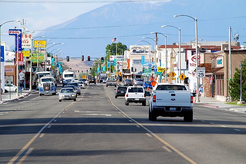 Main Street of Bishop, California looking north. Editorial credit: Michael Kaercher / Shutterstock.com